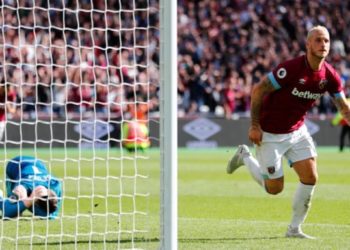 Shambolic Man United slump to 3-1 loss at West Ham