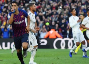 Barcelona 5-1 Real Madrid: Luis Suarez scores hat-trick in Camp Nou trashing