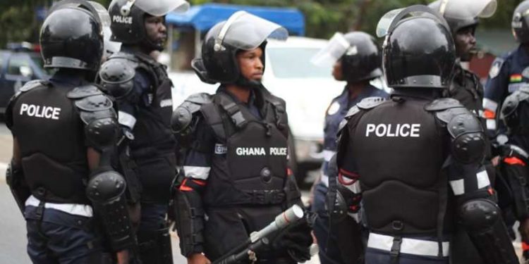 Confusion breaks out at Bole Eid prayers, gunshots heard