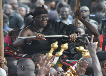 Do not be ungrateful, Manhyia has been helpful to your political career- Manhyia to Mahama