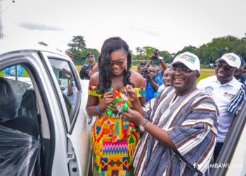 Vice President presents the Most Outstanding Teacher Prize Award for 2019