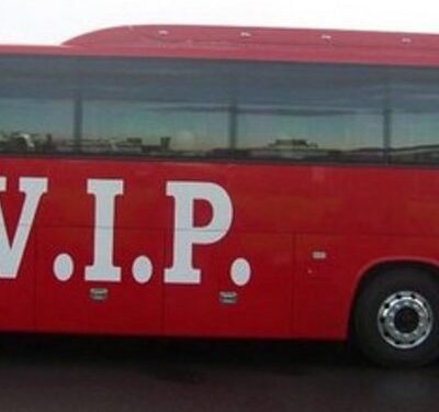 Just In: 2 VIP buses crash at Dompoase; drivers died instantly and more passengers feared dead