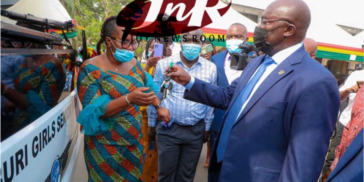 Vice President Presents 150 Vehicles to Senior High Schools.