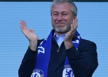 Abramovich offers Swiss billionaire the chance to buy Chelsea