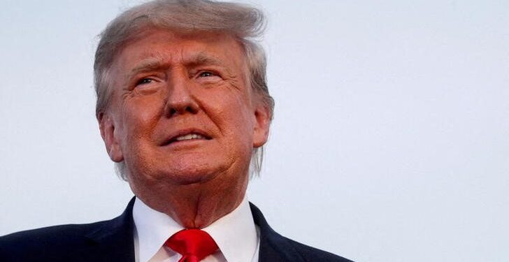 Trump lawyer urges court to block House from getting tax returns