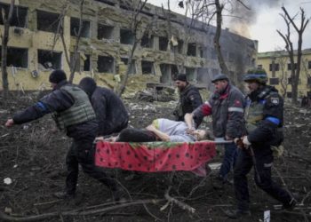 Pregnant woman, baby die after Russia bombed maternity ward