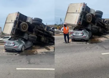 BREAKING: Serious Road Accident Between A Tipper Truck And A Saloon Car, One Injured.. – Kasoa