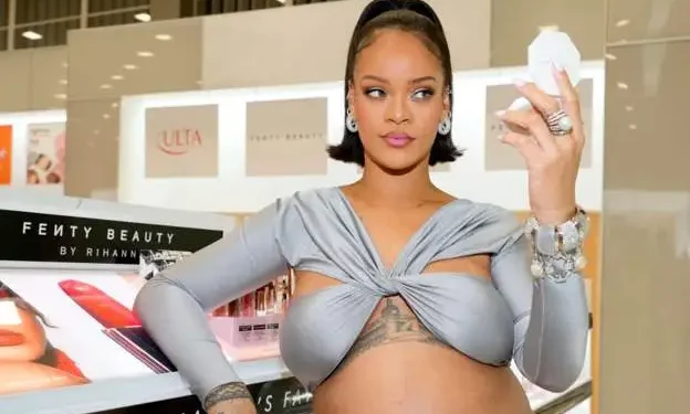 VIDEO: Rihanna to launch Fenty beauty products in Africa