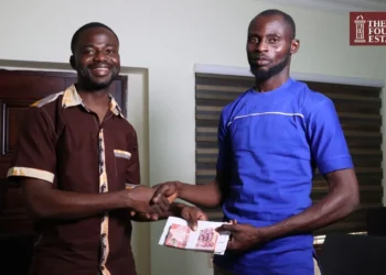VIDEO: Bawumia gives GH¢20,000 to taxi driver who returned missing GH¢8,400