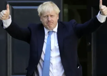 Boris Johnson to resign as Tory leader