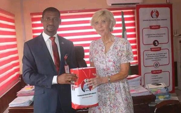 Romance scam: Nigeria’s EFCC returns $26,000 to 70-year-old British